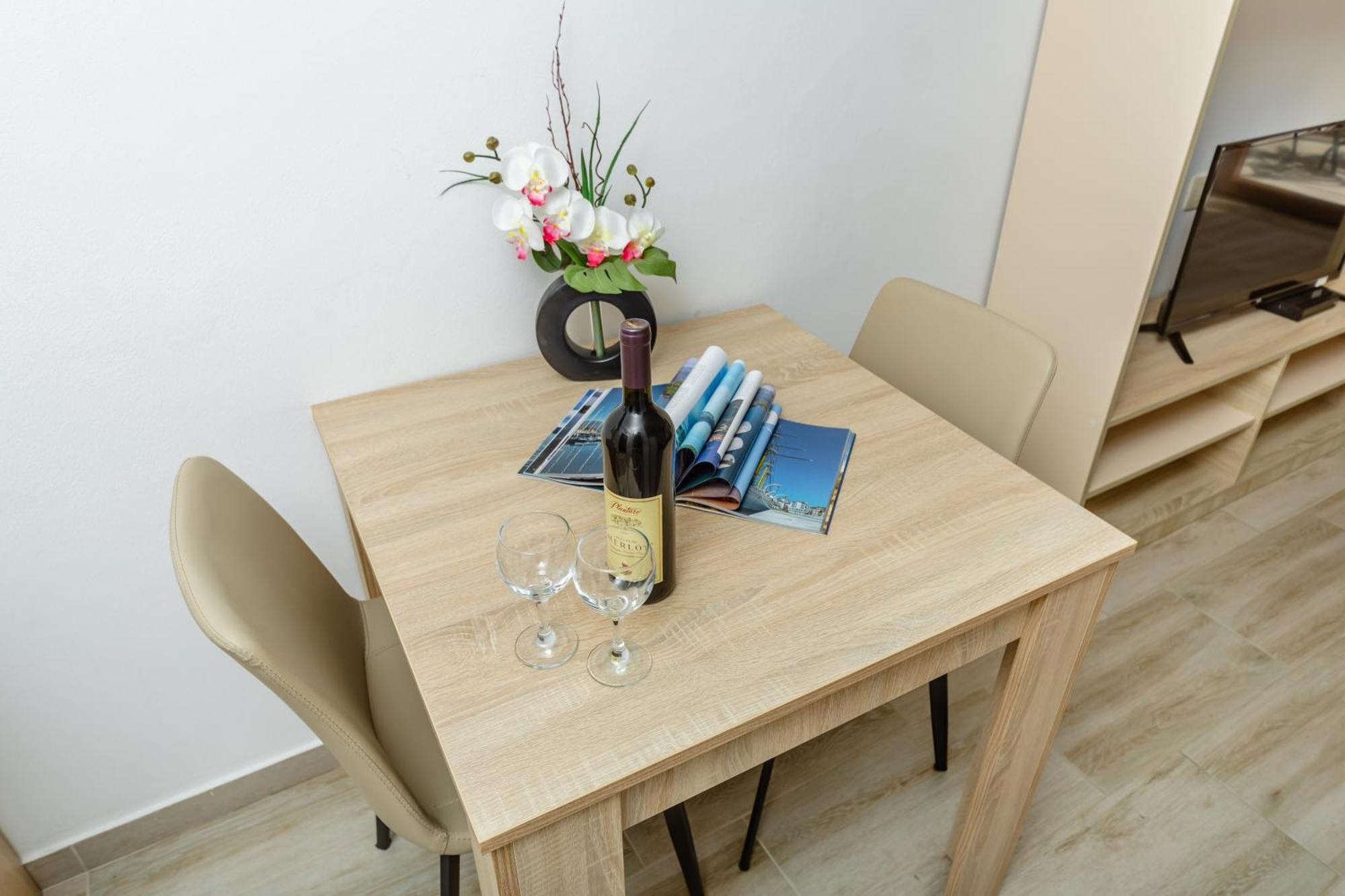 Arvala Apartments Μπούντβα Δωμάτιο φωτογραφία